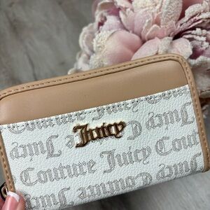 Juicy Couture Spring Fling multicompartment  bifold wallet Pecan White